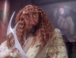 Kahless holding the bat'leth