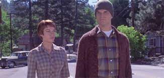 T'Mir and Mestral in a new hairstyle /  hat to hide their respective ears